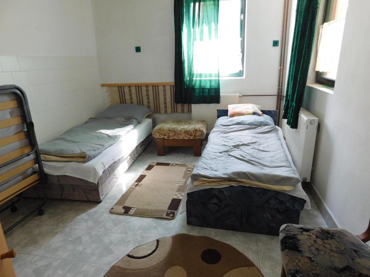 Huta Vendeghaz Hotel Kishuta Zewnętrze zdjęcie